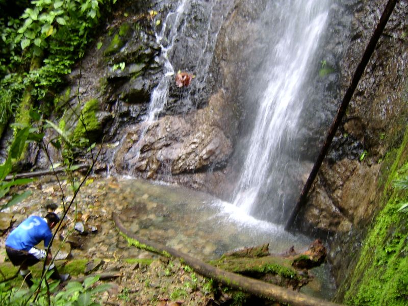 Wasserfall und Tuempel